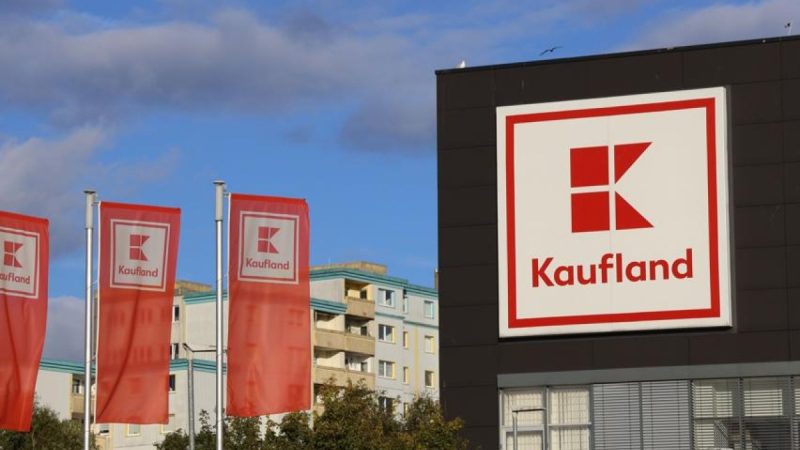 Kaufland testuje innowacyjne ekrany do zamawiania wędlin i serów