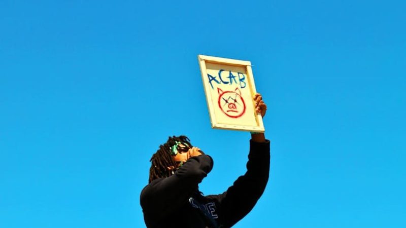 Stawka węgierskich wyborów: Dlaczego amerykańscy trumpiści tak mocno wspierają Orbána?