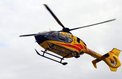 Kierowca pod wpływem alkoholu wjechał pod pociąg. W BMW był jego 12-letni syn