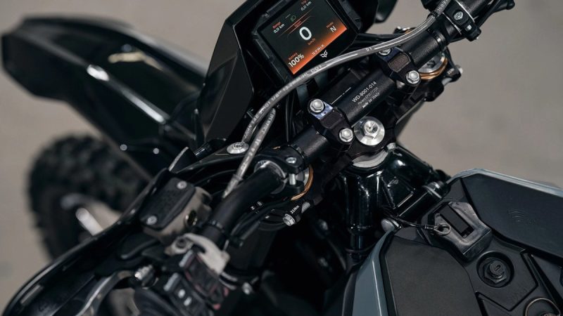 STRiX: Wojskowy elektryczny enduro wkracza na rynek cywilny