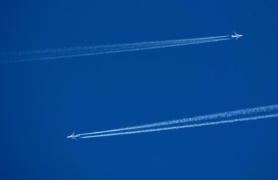 Zagrożenie dla europejskiego lotnictwa: Komisja Europejska ostrzega przed potencjalnymi brakami paliwa lotniczego