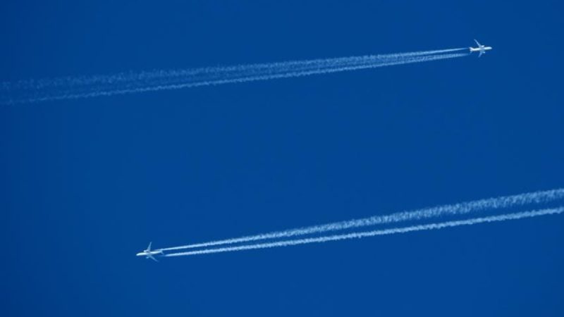 Zagrożenie dla europejskiego lotnictwa: Komisja Europejska ostrzega przed potencjalnymi brakami paliwa lotniczego