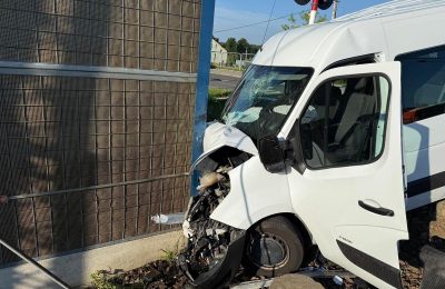 Wypadek busa na autostradzie A4 pod Łańcutem. Sześć osób w środku, w tym dziecko