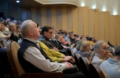 Prezes PiS o trudnościach finansowych partii: Apel o wsparcie w obliczu kryzysu