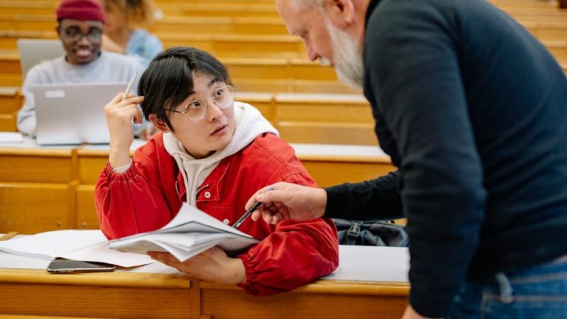 Pensje asystentów uczelnianych w końcu przekroczą minimalne wynagrodzenie