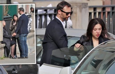 Sławosz Uznański-Wiśniewski wspiera ciężarną żonę podczas spaceru