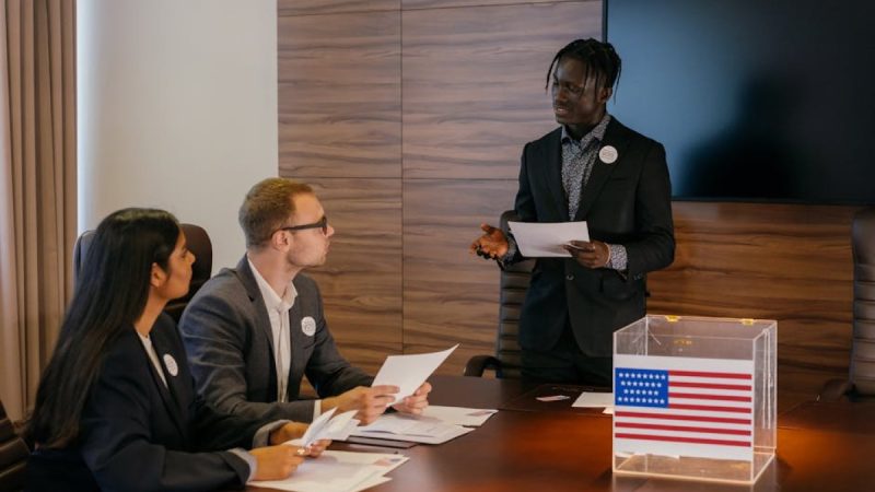 Kontrowersyjny youtuber doradcą w Radzie Nowych Mediów. Pytania o wiedzę szefa IPN