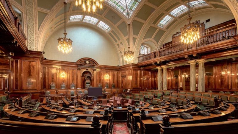 Kryzys rządowy w Londynie: Starmer pod ostrzałem w sprawie ambasadora