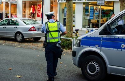 Polak w Hamburgu zaatakował śpiącego znajomego. Niemiecka policja zareagowała na dużą skalę
