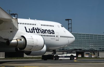 Lufthansa rezygnuje z 20 tysięcy lotów w szczycie sezonu. Ucierpią także połączenia z Polski