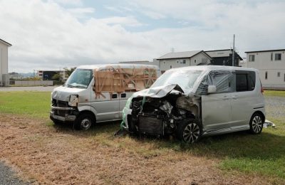 Tragiczny wypadek pod Bełchatowem. Dwie osoby nie żyją, trzecia w ciężkim stanie