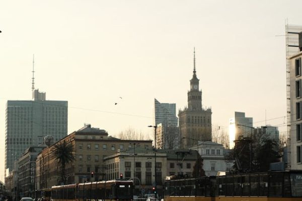 Punktualność warszawskiej komunikacji miejskiej budzi frustrację mieszkańców