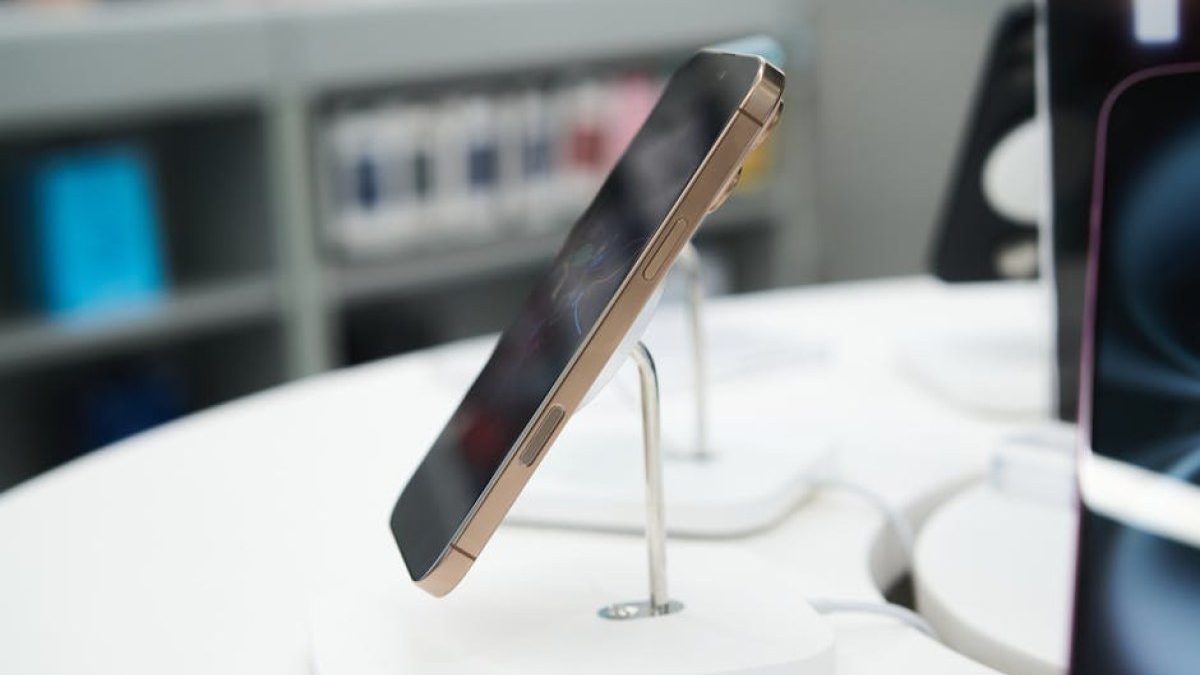 Motorola razr fold i OPPO Find X9 Ultra w przedsprzedaży Plusa. Atrakcyjne rabaty i premia gotówkowa
