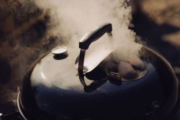 Majówka z grillem: jak uniknąć smogu i zmniejszyć ryzyko raka?