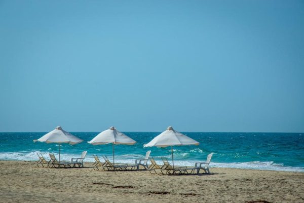 Parawaning na plaży – mandat nawet 500 zł. Służby zapowiadają kontrole