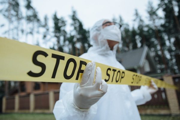 Tragedia w Jarocinie: Nie żyje 35-latek z ranami kłutymi, zatrzymano 21-latka