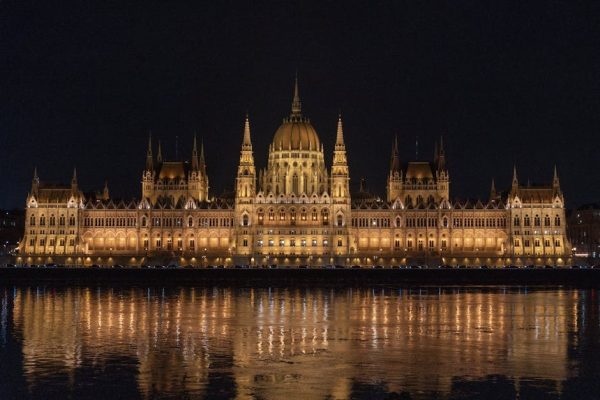 Przedwyborcza hojność budzi obawy o stabilność finansów państwa