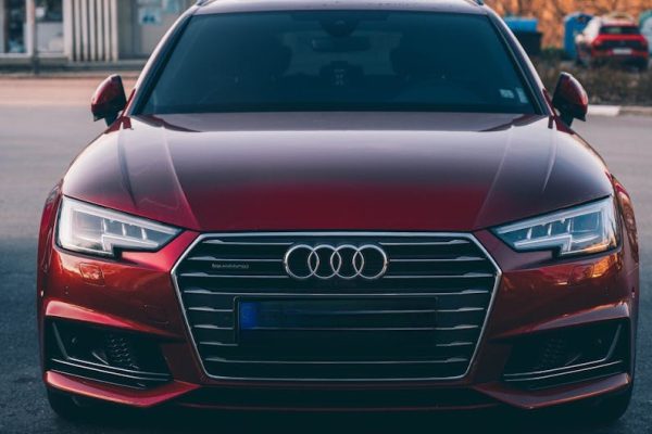 Audi w kryzysie: restrukturyzacja i nowe modele jako odpowiedź na spadek sprzedaży i cła