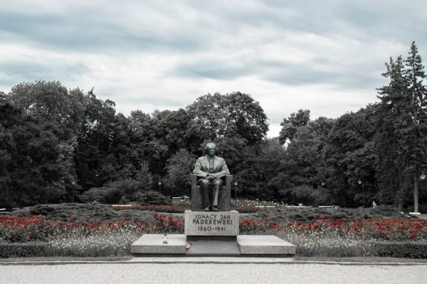 Kosiniak-Kamysz staje w obronie szefa SGWP. Mentzen krytykuje generała Kukułę