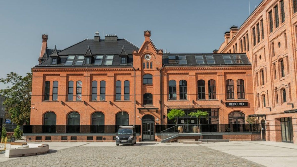 Erste Bank Polska kusi przedsiębiorców premią w wysokości 4500 zł. Nowa promocja na koncie firmowym