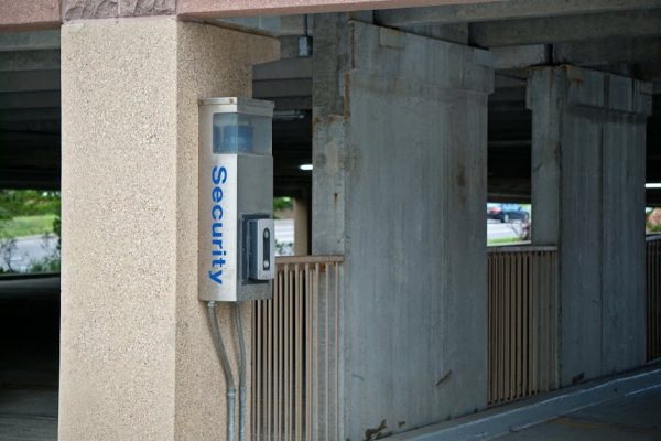Skandal w ZUS: Fałszywe dyplomy ochroniarzy i zarzuty dla byłego szefa kancelarii Zełenskiego – przegląd wydarzeń dnia