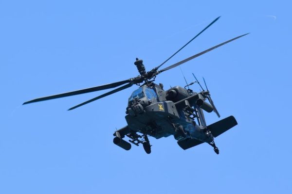 Polski Nitro-Chem będzie produkował rakiety do śmigłowców Apache. Historyczna umowa z USA