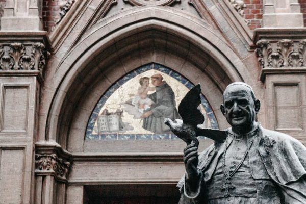Papież Leon XIV zatrzymał się podczas audiencji. Niezwykłe nawiązanie do zamachu na Jana Pawła II