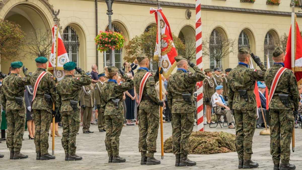 Polski rząd dementuje plotki o wycofaniu amerykańskich żołnierzy. Wyjaśniamy fakty