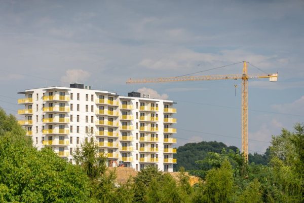 Dom Development notuje satysfakcjonującą sprzedaż w maju, mimo wzrostu cen