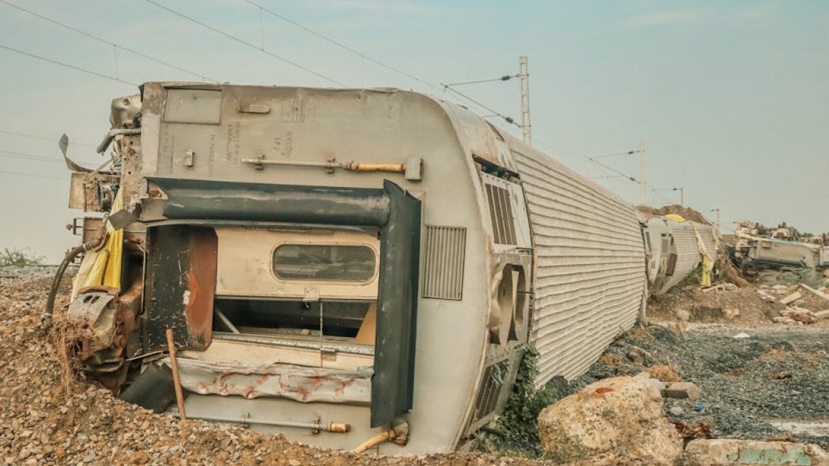 Tragedia w Kąkolówce: 32-latek zasypany podczas prac ziemnych