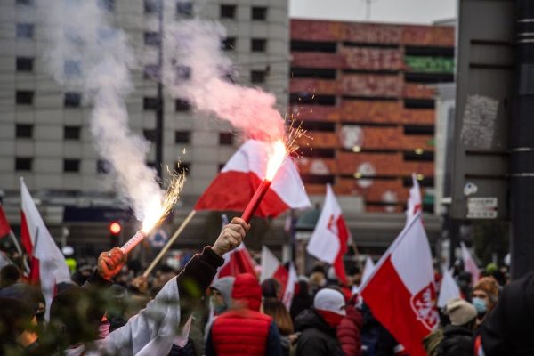 Kontrowersje wokół dyplomów rzecznika prezydenta i brak nominacji w NBP – przegląd wydarzeń