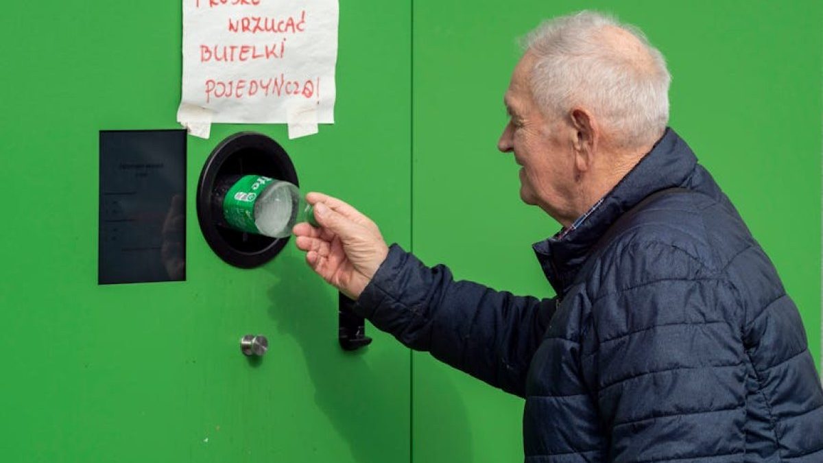 Holenderska loteria zachęca do recyklingu butelek i puszek