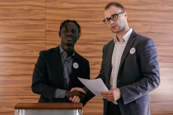 Sztuczna inteligencja w służbie kampanii wyborczej. Kontrowersyjny zabieg Konfederacji