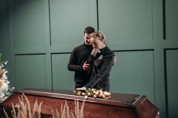 Tragedia w Raszynie: dzieci straciły oboje rodziców. Społeczność organizuje pomoc