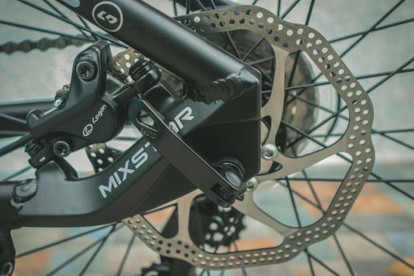 Klocki hamulcowe do roweru – na co zwrócić uwagę przy wyborze?