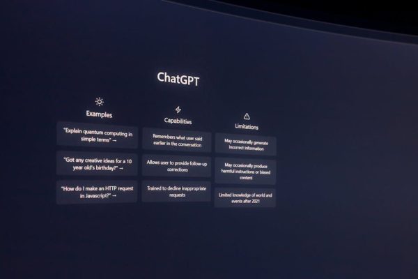 Czy treści generowane przez AI zniszczyły Internet? Refleksje na temat przyszłości sieci