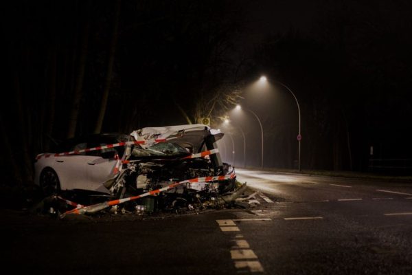 Pijany 24-latek siał spustoszenie na moście Poniatowskiego. Potrącił rowerzystkę i uciekał przed policją
