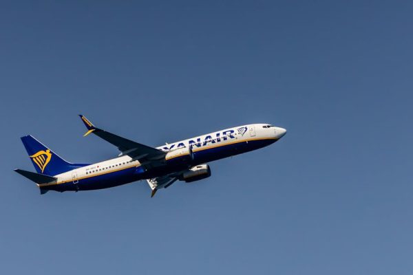 Ryanair bez długów: irlandzki przewoźnik z rekordową gotówką