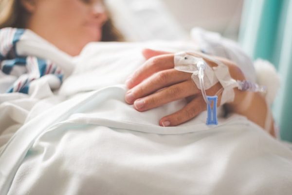 Rodzice walczą o powrót nieprzytomnej córki z Chin. „Jesteśmy w lesie”