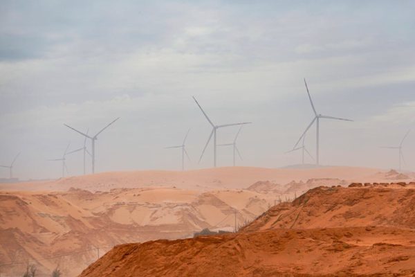 Elektrownie wiatrowe a zdrowie mieszkańców. Co mówią badania naukowe?