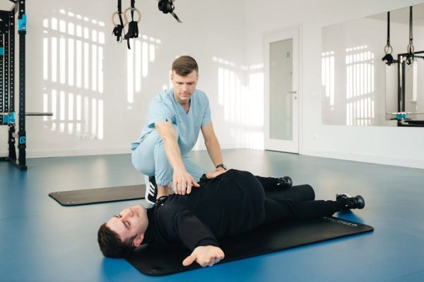 Maksym Winnik: od paraliżu do pierwszych kroków – walka o rehabilitację w obcym kraju