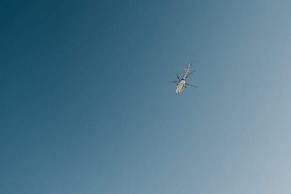 Wójt Brzezin w ciężkim stanie po upadku z wysokości na budowie szkoły