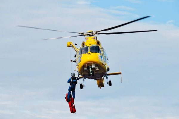 Skandaliczne zachowanie w Warszawie: pilot LPR oślepiany laserem podczas akcji ratunkowej