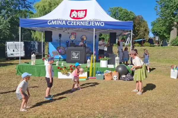 Noc Kupały w Czerniejewie połączyła słowiańskie obrzędy z Dniem Dziecka