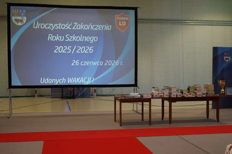 Uroczyste zakończenie roku szkolnego w I LO w Turku – życzenia bezpiecznych wakacji