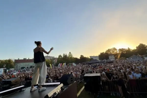 Królewski Festiwal Artystyczny w Gnieźnie: udany weekend otwarcia mimo upałów