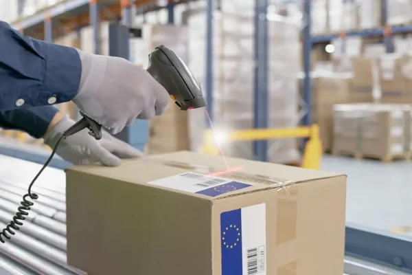 Nowe zasady e-commerce: ryczałtowe cło 3 EUR od lipca 2026