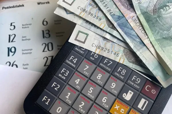 Rząd proponuje minimalne wynagrodzenie 4950 zł w 2027 roku