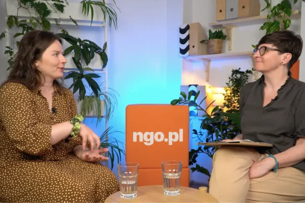 Jak robić mniej w social mediach, ale skuteczniej? Nowy film z ekspertką