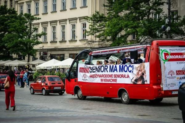 XIII Międzynarodowe Senioralia w Krakowie: 9000 seniorów bawiło się i biło rekordy